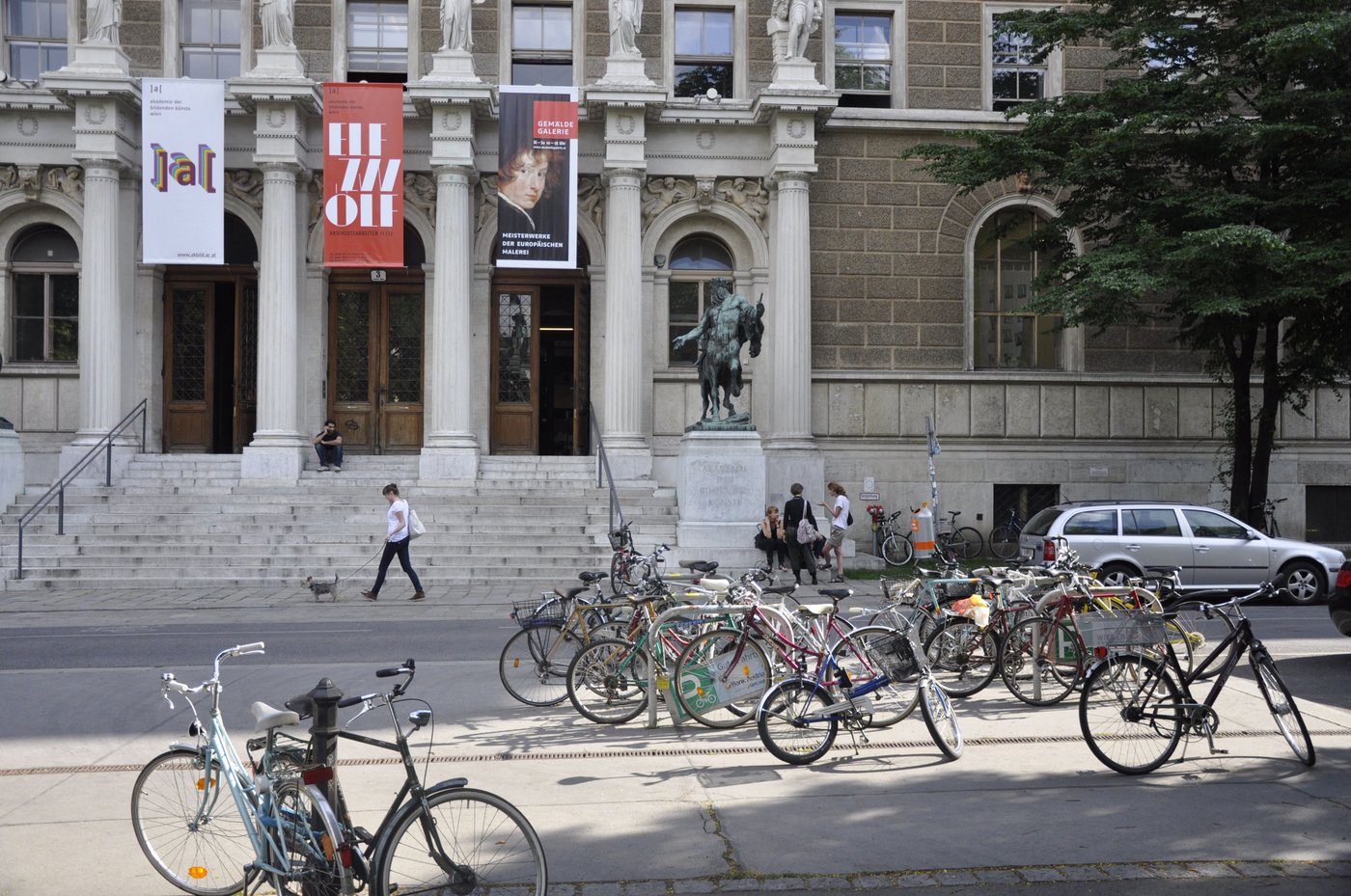 Die BeSt-Messe für Beruf, Studium und Weiterbildung findet heuer ausschließlich digital statt. Hier finden Sie unser umfassendes Informations- und Beratungsprogramm zu den Studienrichtungen an der Akademie der bildenden Künste Wien.