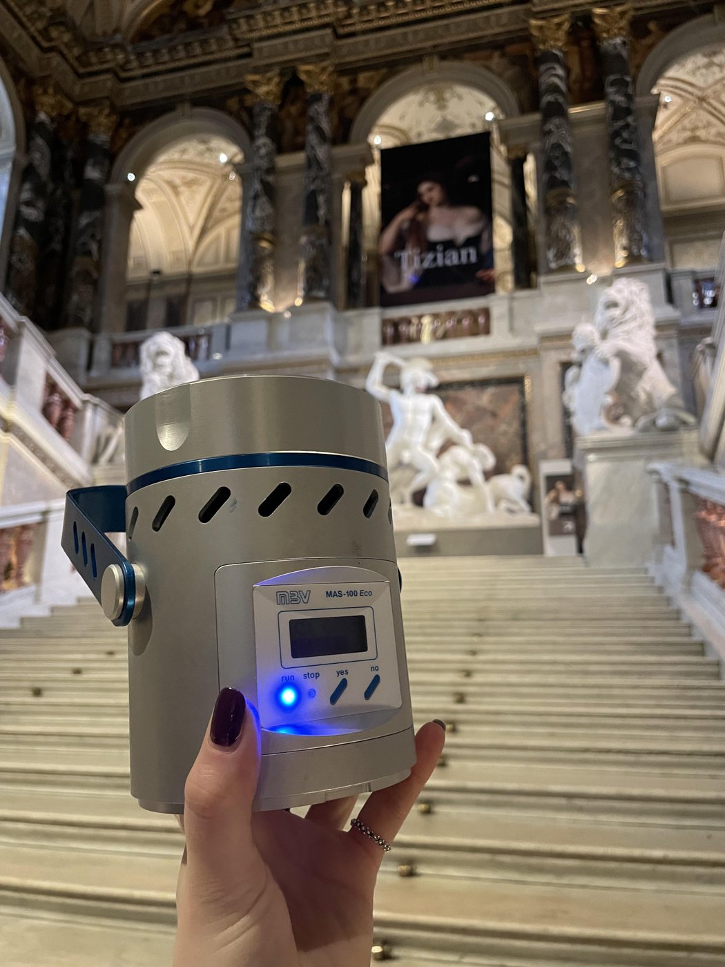 Air sampling of fungal spores in the indoor air of a museum, photo © INTK