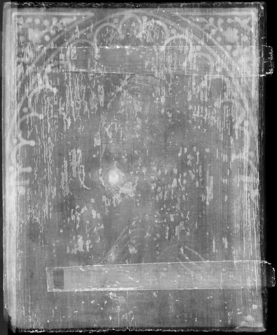 X-ray radiography of a panel painting, damage to the wooden panel (e.g. wormholes) is clearly visible, photo © INTK