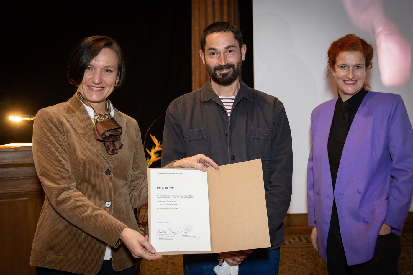 Awarding of the Birgit-Jürgenssen-Prize 2021: f.l.t.r. Olga Okunev, Aykan Safoğlu, Ingeborg Erhart, © Photo: eSeL.at - Joanna Pianka