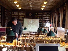 © Academy of Fine Arts Vienna|Book flea market in the University Library